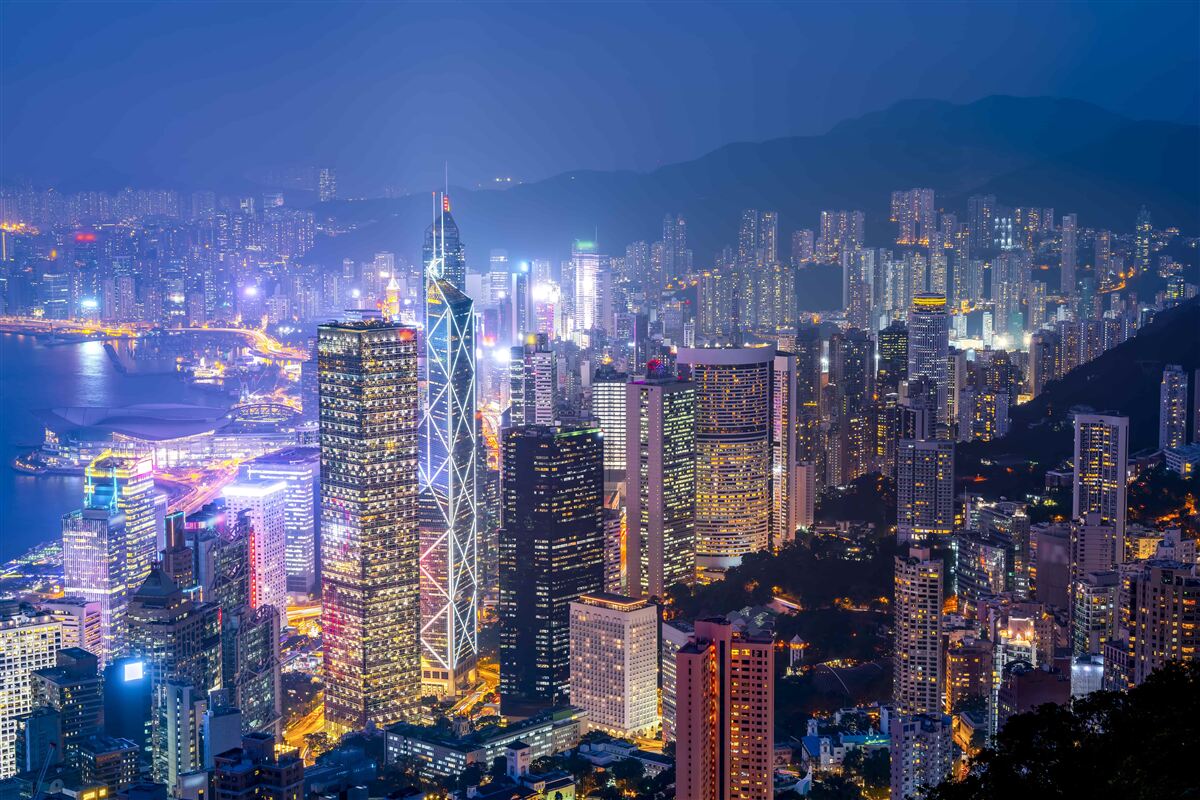 Fototapeta panoramiczny widok na hongkong nocą z wieży obserwacyjnej