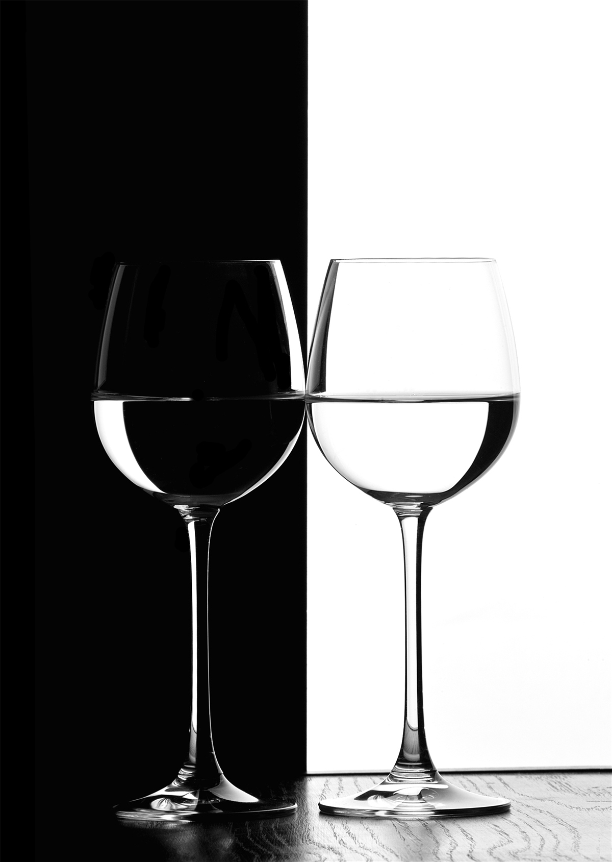 Fototapeta okulary na jasnym i ciemnym tle
