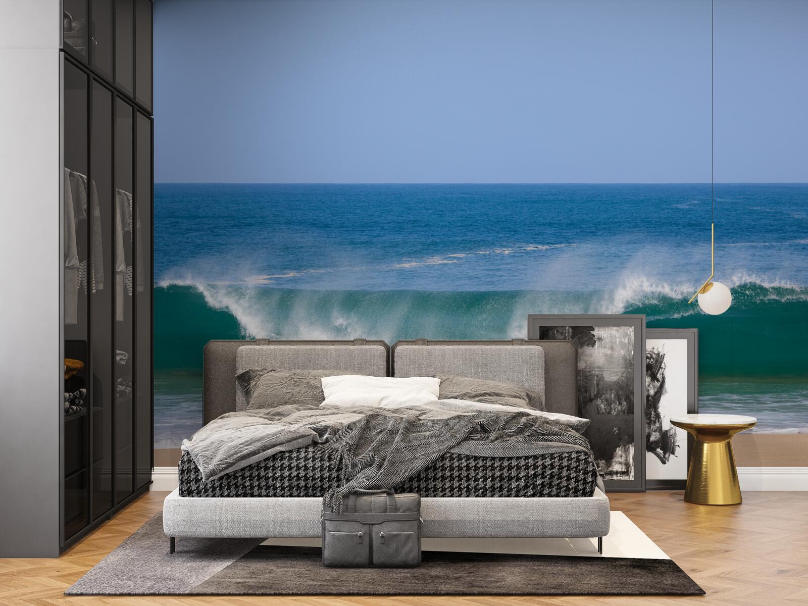 Fototapeta duże fale oceaniczne u wybrzeży