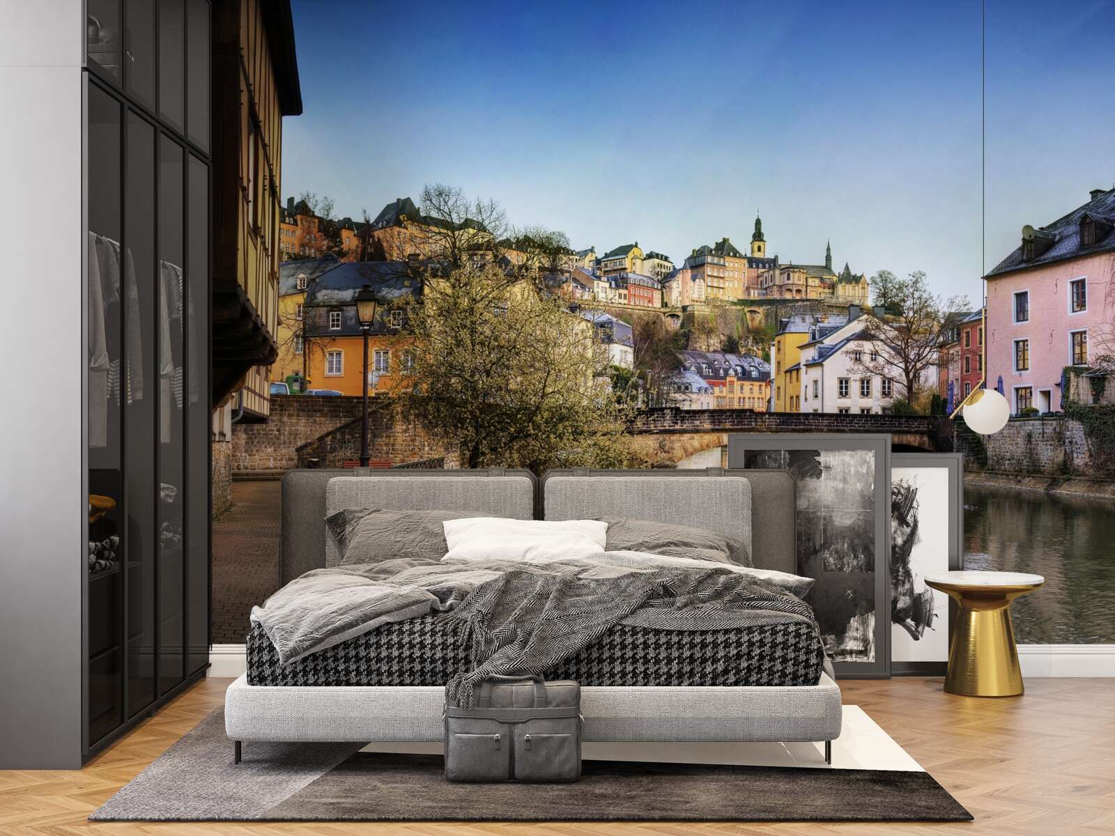 Fototapeta most na rzece prowadzący do starego miasta
