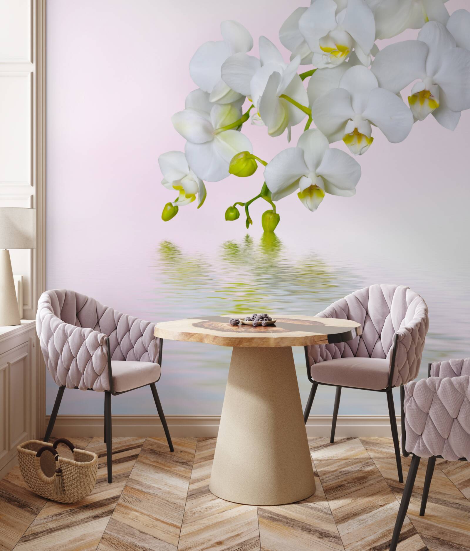 Fototapeta biała orchidea z kwitnącymi kwiatami i pąkami w pobliżu wody